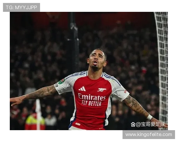 利物浦凭借精彩任意球战胜阿森纳 后防新星状态回升展现未来潜力